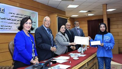 تكريم الطلاب الفائزين في مسابقة 