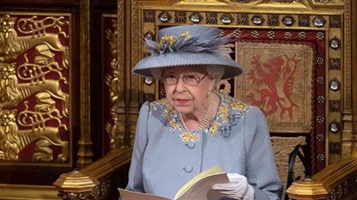 ميغان تتخلف عن زيارة الملكة إليزابيث