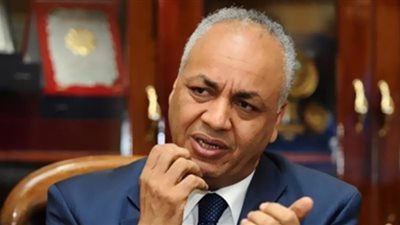 الجدل حول إرضاع المرأة لأبنائها مخطط لهدم القيم (فيديو)