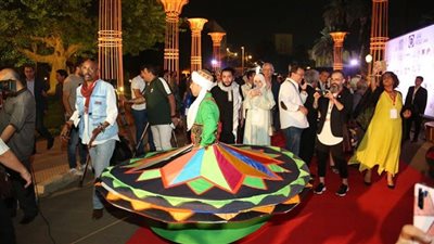 نجوم المسرح العربي والعالمي يتألقون في ختام «المسرح التجريبي».. صور