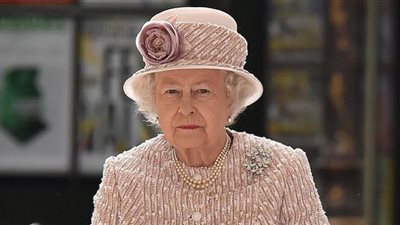 مصريون كرَّمتهم ملكة بريطانيا إليزابيث الثانية