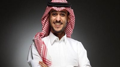 عايض يوسف يروج لأحدث أغانيه.. كل الخطأ