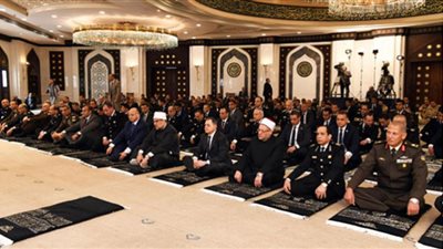وزيرا الداخلية والأوقاف يؤديان صلاة الجمعة في مسجد الشرطة بالقاهرة الجديدة