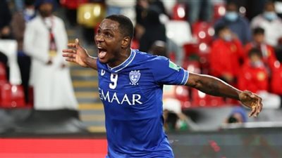 الهلال يتقدم على الزمالك بهدف إيغالو