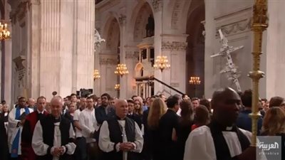 قداس ديني للملكة إليزابيث بحضور تراس (شاهد)