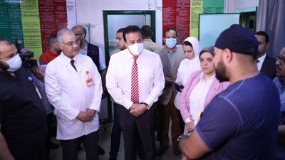 وزير الصحة يتفقد عددًا من المنشآت الطبية بالقاهرة والجيزة