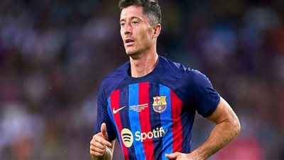 ليفاندوفسكي يقود تشكيل برشلونة المتوقع أمام قادش