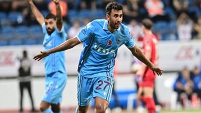 تريزيجيه يشارك في خسارة طرابزون أمام هاتاي بالدوري التركي