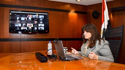 قائمة بالخبراء والعلماء المصريين بأمريكا للاستفادة من خبراتهم في التنمية بمصر