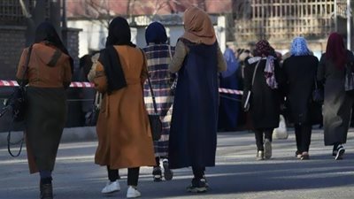 طالبان تفرض قيود جديدة على تعليم النساء وتمنع قبولهن بالجامعات