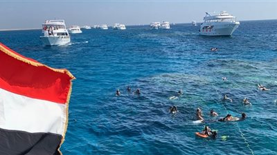 حملة بحرية سياحية على محمية رأس محمد بمناسبة قمة المناخ