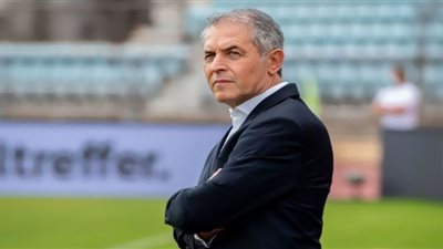 السويسري مارسيل كولر يصل مطار القاهرة