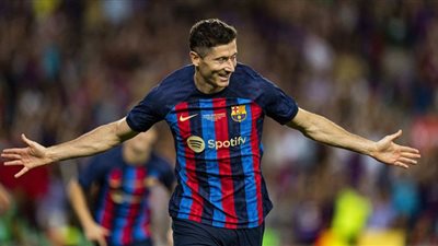 ليفاندوفسكي على مقاعد بدلاء برشلونة أمام قادش بالدوري الإسباني