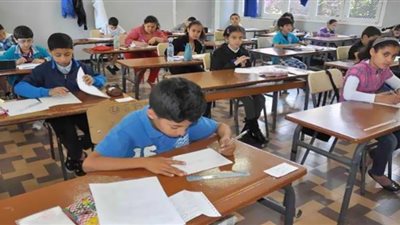 حقيقة تخفيف مناهج الفصل الدراسي الثاني لصفوف النقل