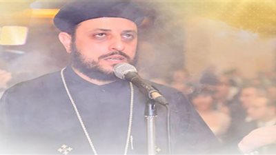 كنيسة القديسين بالإسكندرية تحتفل بالذكرى الـ 8 على سيامة القس مكاريوس سامي