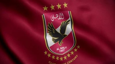 مصدر بالأهلي: العقد المتداول لأحمد قندوسى لا يمت للحقيقة بصلة