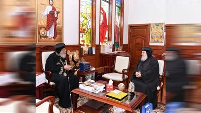 البابا تواضروس يناقش أوضاع الأقباط في 