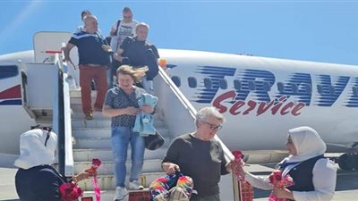 وصول 2500 سائح اليوم الى مطار مرسى علم على متن 16 رحلة طيران