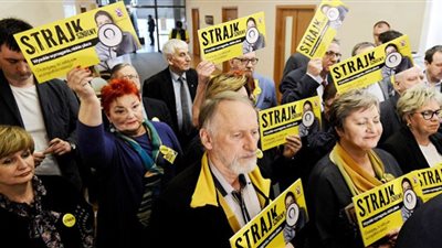 تبعات تأثير إضراب المعلمين على 12 ألف مدرسة وملايين الأطفال بالمملكة المتحدة