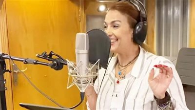 سيمون تطرح أغنية 