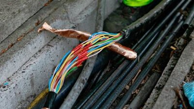 سقوط عصابة كابلات التليفونات الأرضية فى قبضة الأمن