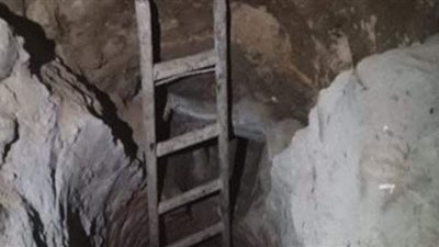 ضبط سائق توك توك أثناء قيامه بالتنقيب عن الآثار بأخميم