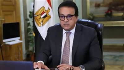 وزير الصحة يوجه بزيادة المستلزمات والخامات الطبية بمركز طبي شيراتون