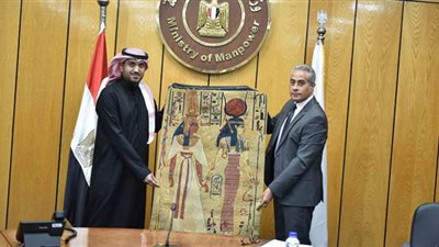 وزير القوى العاملة يتلقى وفدًا من وزارة الموارد البشرية والتنمية الاجتماعية السعودية