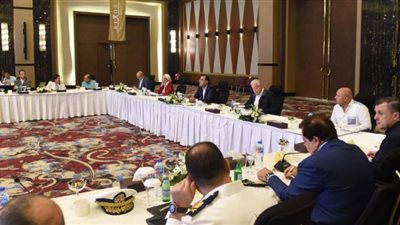 رئيس الوزراء يستعرض المشروعات الجاري تنفيذها بشرم الشيخ استعدادا لقمة المناخ