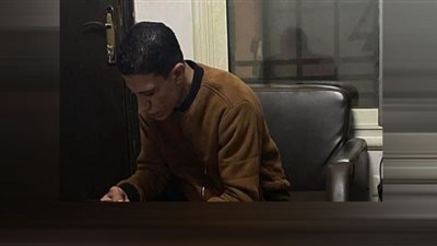 عامل نظافة كشري التحرير في قبضة الأمن.. بطل وهمي يصعد للهاوية