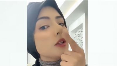 خبيرة تجميل تثير ثورة على 