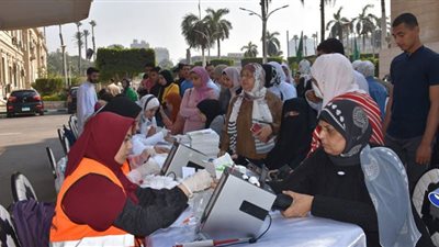 حملة توعوية بمرض السكر في جامعة القاهرة (صور)