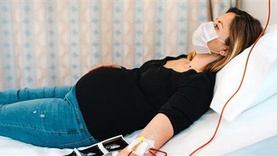 علاقة إصابة الحوامل بكورونا بنزيف دماغ الجنين.. أطباء يكشفون كارثة