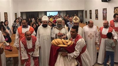 الأنبا فيلوباتير يترأس احتفال رأس السنة القبطية بأمريكا (صور)