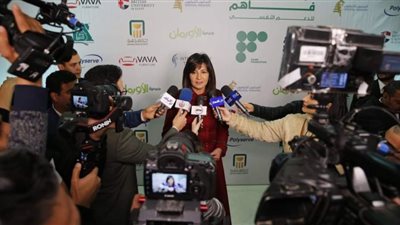 نبيلة مكرم تتصدر مؤشرات البحث على جوجل بعد أول ظهور لها عقب أزمة نجلها بأمريكا