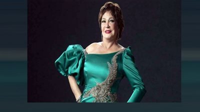 توافد النجوم على الجلسة الحوارية لـ لبلبة