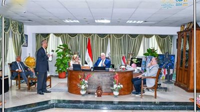 فوده يهنىء القيادات التنفيذية بنجاح الإعداد والتنظيم لمؤتمر المناخ