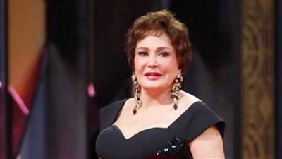 رقص وغناء .. لبلبة تستعيد مواهب الطفولة (فيديو)
