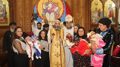 تعميد الأطفال وسيامة كهنة جدد..أبرز فعاليات مطرانية أبوقرقاص (صور)