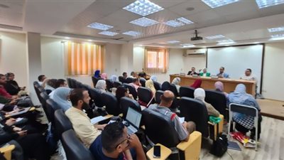 ووكيل وزارة المالية يالبحيرة تشهد التدريب على منظومة البيرول