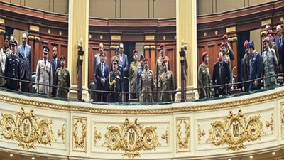 رئيس البرلمان يرحب بوفد كلية الدفاع الوطني العمانية