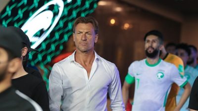 مدرب السعودية السابق يفتح النار على رينارد