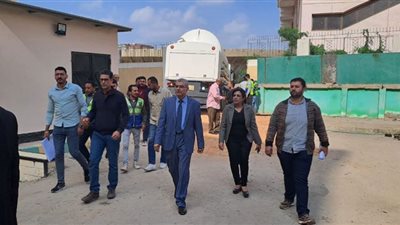 رئيس جامعة الزقازيق يتفقد مبنى مستشفى السلام