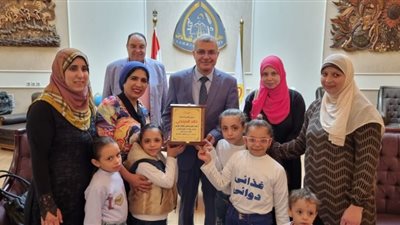 رئيس جامعة الزقازيق يستقبل مرضى التمثيل الغذائى