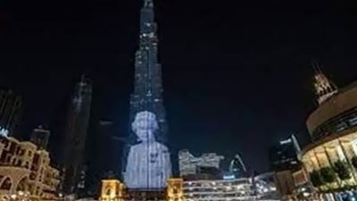 إضاءة برج خليفة بصورة الملكة إليزابيث.. تنكيس الأعلام والحداد