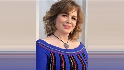 إلهام شاهين وكندة علوش ورشا مهدى وأحمد مالك يحضرون فيلم 