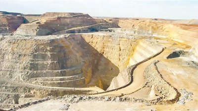 الخيرات تنهمر على مصر.. اكتشاف منجم ذهب ينتج مليون أوقية