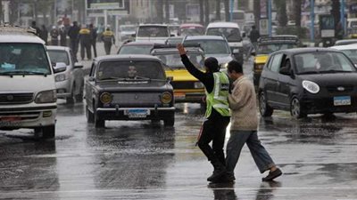 انخفاض درجات الحرارة غدًا.. أمطار وشبورة كثيفة