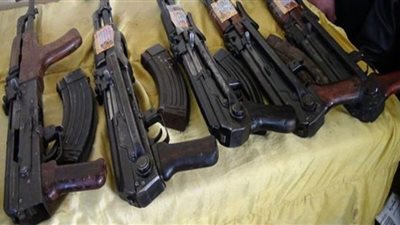 ضبط 1038 بندقية و4 رشاشات في مداهمات على أوكار بيع الأسلحة