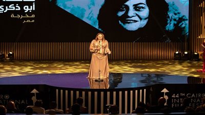 طارق الشناوي يحاور كاملة أبوذكرى في مهرجان القاهرة السينمائي.. اليوم